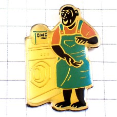 ピンバッジ・ゴリラのお母さん洗濯機ＯＭＯ洗剤