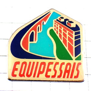 ピンバッジ・橋と水辺の建物