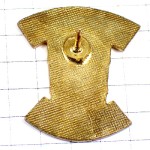 ピンバッジ・木の桶ミルク牛乳製品