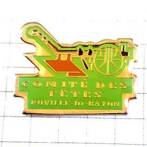 ピンバッジ・農業アンティークの農具