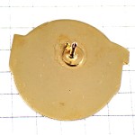 ピンバッジ・走る人と狼やＴの紋章 RONDE-DU-BOSMONT FRANCE