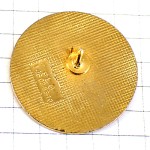 ピンバッジ・１頭立ての馬車と街の黒い影 LE-LUDE DILIGENCE CALECHE