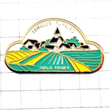 ピンバッジ・田舎の町の風景 SAINTE-MAURE FRANCE