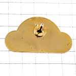 ピンバッジ・田舎の町の風景 SAINTE-MAURE FRANCE