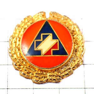 ピンバッジ・トリコロールの十字と三角