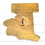 ピンバッジ・ペンキ塗り職人行くぞ!サッカーボール球 PAINTING SEIGNEURIE AUXERRE FRANCE ピンバッジ・ペンキ塗り職人行くぞ!サッカーボール球 PAINTING SEIGNEURIE AUXERRE FRANCE