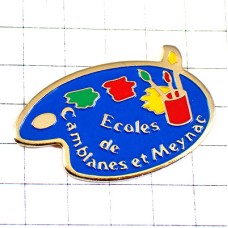 ピンバッジ・絵の具のパレットと絵筆３本 CAMBLANES PALETTE FRANCE