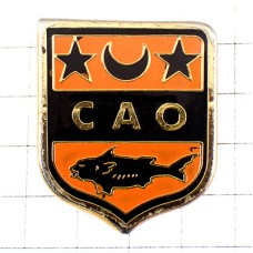 ピンバッジ・魚スター星や三日月の紋章ＣＡＯ