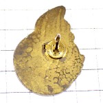 ピンバッジ・イカリのマークの帽子をかぶった青い鳥ブルー船長