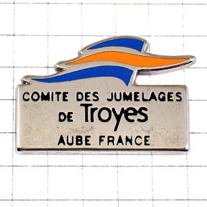 ピンバッジ・トロワの街オーブ県 TROYES AUBE FRANCE