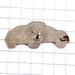 ピンバッジ・アンティークカー赤い車オープンカー