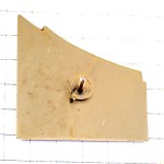 ピンバッジ・トラクター車と太陽FINAフィナ石油