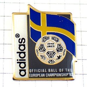 ピンバッジ・アディダス球スウェーデン国旗ヨーロッパ大会サッカーボール ADIDAS GERMANY SWEDEN FLAG EUROPEAN-CHAMPIONSHIP-1992 ピンバッジ・アディダス球スウェーデン国旗ヨーロッパ大会サッカーボール ADIDAS GERMANY SWEDEN FLAG EUROPEAN-CHAMPIONSHIP-1992
