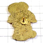 ピンバッジ・黄色い帽子の犬レトロ調ボール遊び