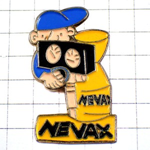 ピンバッジ・農業の機械ブルー青い帽子で作業中