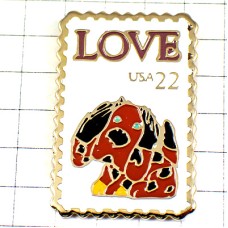 ピンバッジ・茶色い犬アメリカ郵便局の切手型LOVEラブ ピンバッジ・茶色い犬アメリカ郵便局の切手型LOVEラブ