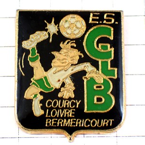 ピンバッジ・サッカー選手の紋章ボール球キック