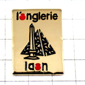 ピンバッジ・パリ名所オベリスクとルーブル美術館のピラミッド観光 PYRAMIDE LOUVRE OBLISQUE CONCORDE L-ONGLERIE