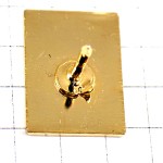 ピンバッジ・パリ名所オベリスクとルーブル美術館のピラミッド観光 PYRAMIDE LOUVRE OBLISQUE CONCORDE L-ONGLERIE