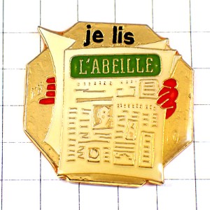 ピンバッジ・ミツバチ蜜蜂新聞を私は読む