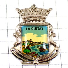 ピンバッジ・ラシオタ海辺の風景の紋章