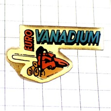 ピンバッジ・電動ノコギリ鋸ツール工具