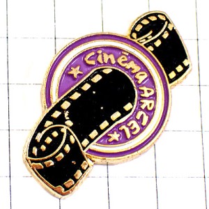 ピンバッジ・シネマ映画フィルム