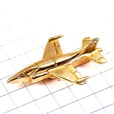 ピンバッジ・飛行機ゴールド立体型ミリタリー戦闘機