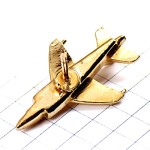 ピンバッジ・飛行機ゴールド立体型ミリタリー戦闘機