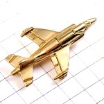 ピンバッジ・飛行機ゴールド立体型ミリタリー戦闘機