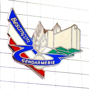 ピンバッジ・ブザンソンの警察ジャンダルムリ国家憲兵隊