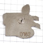 ピンバッジ・ランナー陸上選手ゴール優勝