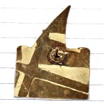 ピンバッジ・ボート黄色い帆船ヨット PETIT-NAVIRE FRANCE