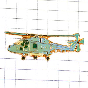 ピンバッジ・ヘリコプター水色ブルー青い航空機 ROYAL-NAVY ENGLAND