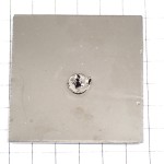 ピンバッジ・赤いしずく一滴