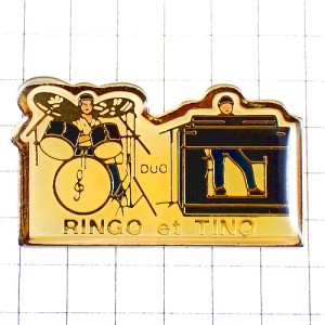 ピンバッジ・デュオ音楽ドラムとピアノ楽器ト音記号