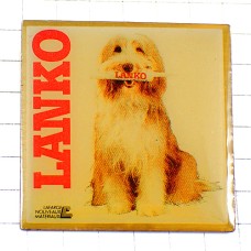 ピンバッジ・ふさふさの犬イヌLANKO ピンバッジ・ふさふさの犬イヌLANKO