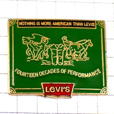 ピンバッジ・リーバイス洋服ジーンズ緑ブランド LEVIS