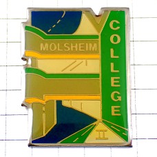 ピンバッジ・アルザスの中学校