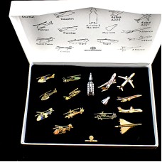 ピンバッジ・アエロスパシアル社17個ロケット飛行機ヘリコプター箱付き AEROSPATIALE EADS AIRBUS FRANCE