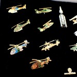 ピンバッジ・アエロスパシアル社17個ロケット飛行機ヘリコプター箱付き AEROSPATIALE EADS AIRBUS FRANCE ピンバッジ・アエロスパシアル社17個ロケット飛行機ヘリコプター箱付き AEROSPATIALE EADS AIRBUS FRANCE