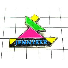 ピンバッジ・緑の船とピンクの三角 JENNYFER