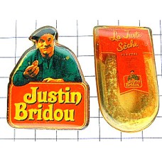 ピンバッジ・ソーセージとベレー帽フランス人 BATON-DE-BERGER SAUCISSON BRIDOU BERET FRANCE